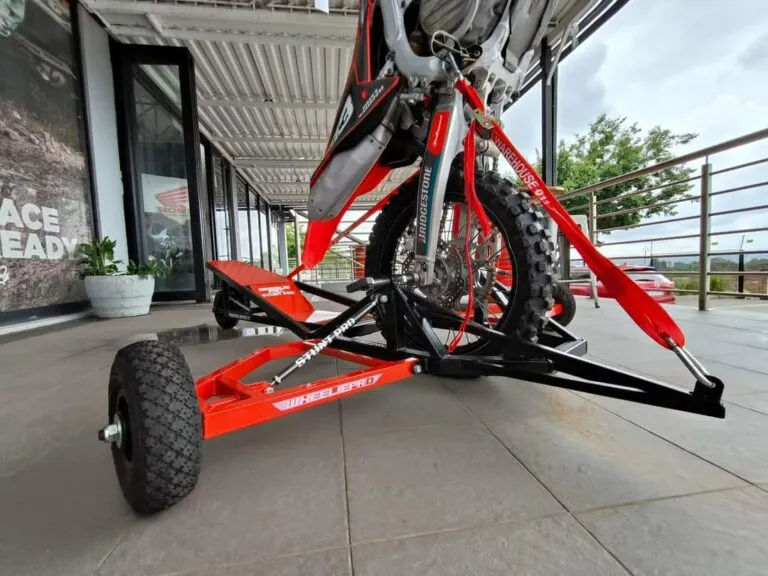 Adjustable strap so you can't flip the bike