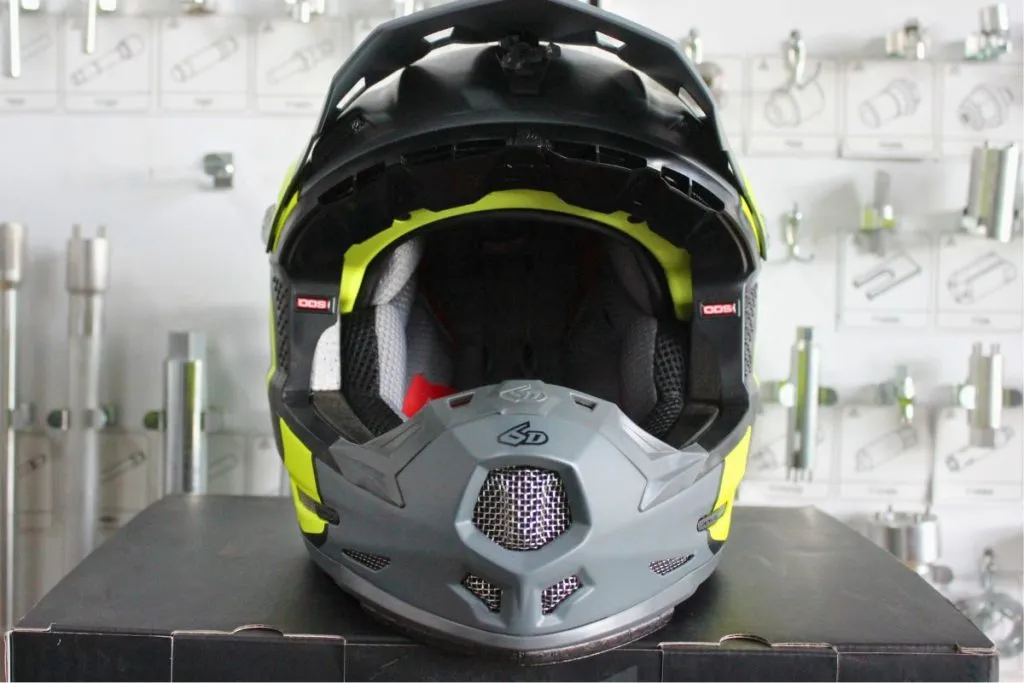 6D Helmets