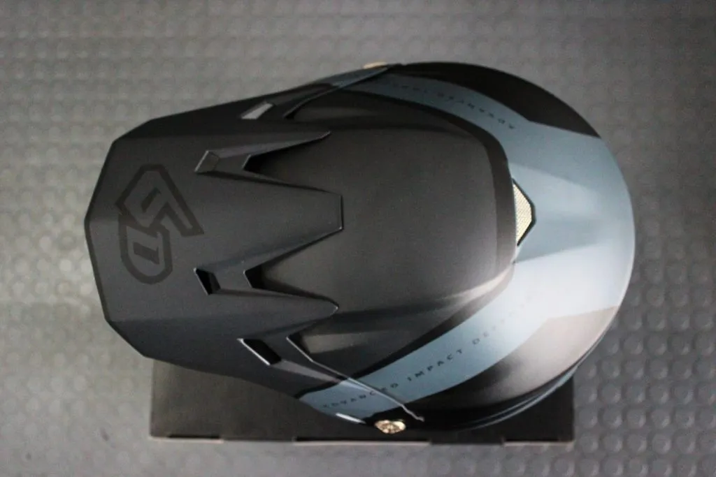 6D Helmets